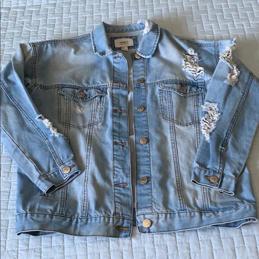 Distressed oversized denim jacket - Picture 3 of 4